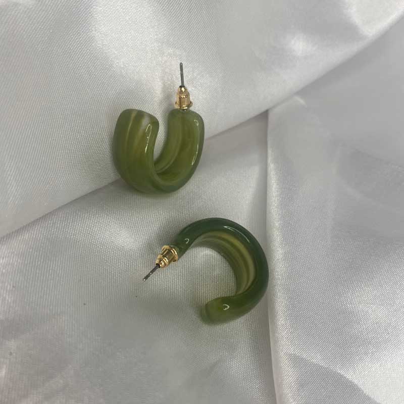 Artichoke - Pair of Plastic Earrings (YAFYPG8S5) by tinyrightbrain